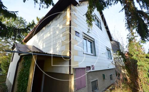 Baugrundstück mit Altbestandsgebäude in nachgefragter Wohnlage!