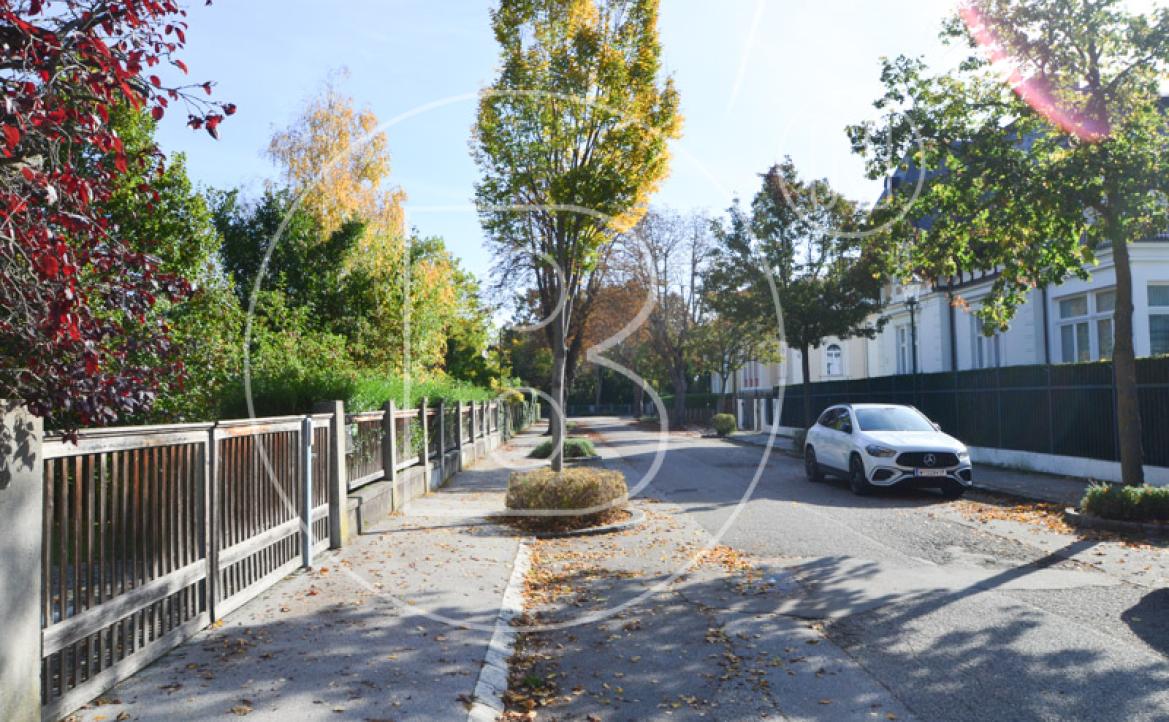 <p>Phänomenaler ebener Villenbaugrund in zentraler Grünruhelage - zwei Bauflächen!</p> - 19