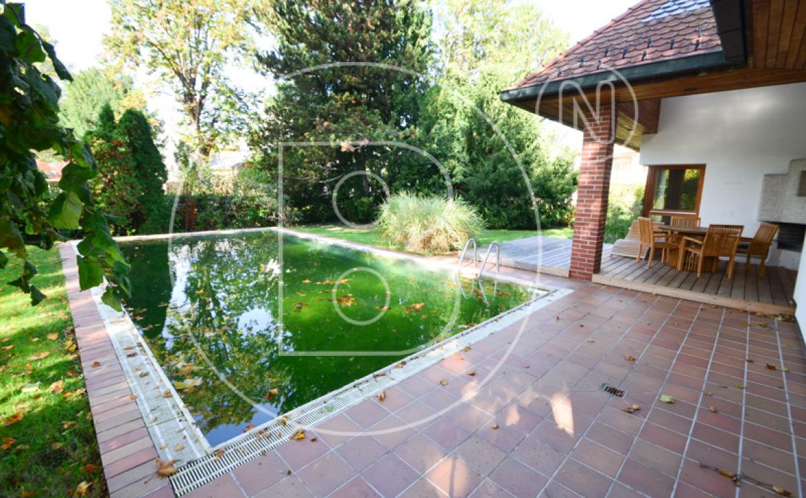 <p>Phänomenaler ebener Villenbaugrund in zentraler Grünruhelage - zwei Bauflächen!</p> - 10