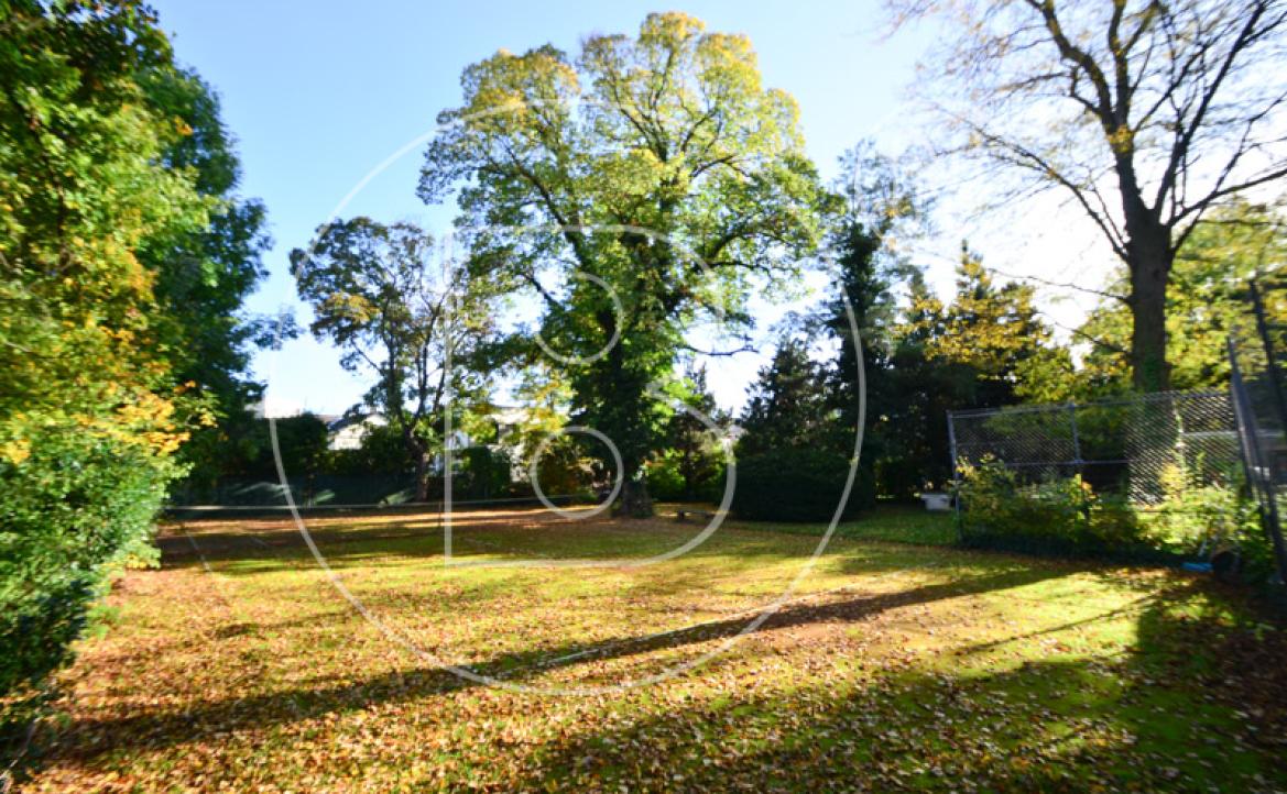 <p>Phänomenaler ebener Villenbaugrund in zentraler Grünruhelage - zwei Bauflächen!</p> - 4