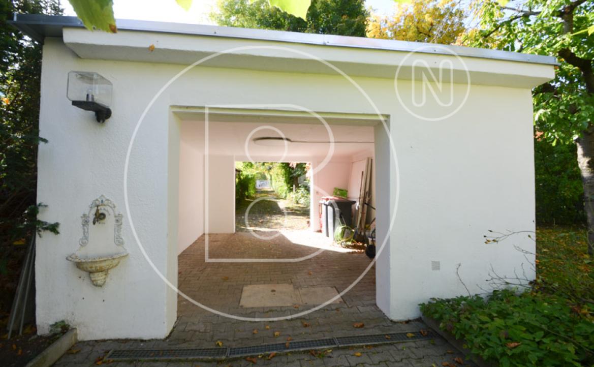 <p>Phänomenaler ebener Villenbaugrund in zentraler Grünruhelage - zwei Bauflächen!</p> - 16