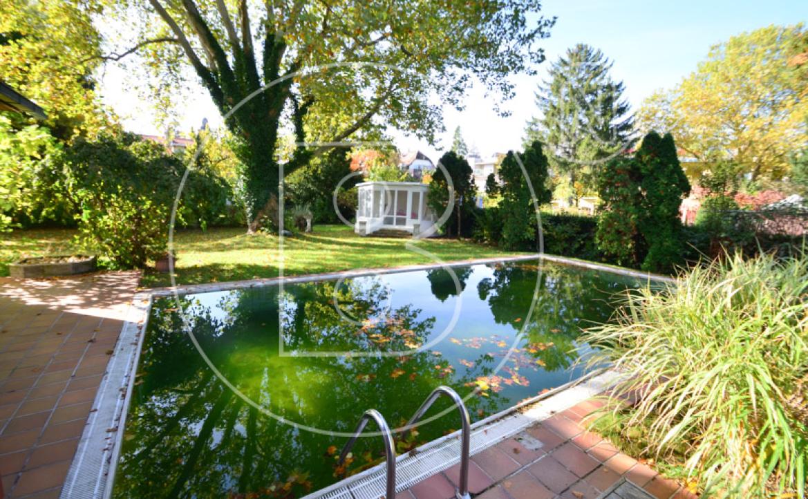 <p>Phänomenaler ebener Villenbaugrund in zentraler Grünruhelage - zwei Bauflächen!</p> - 8