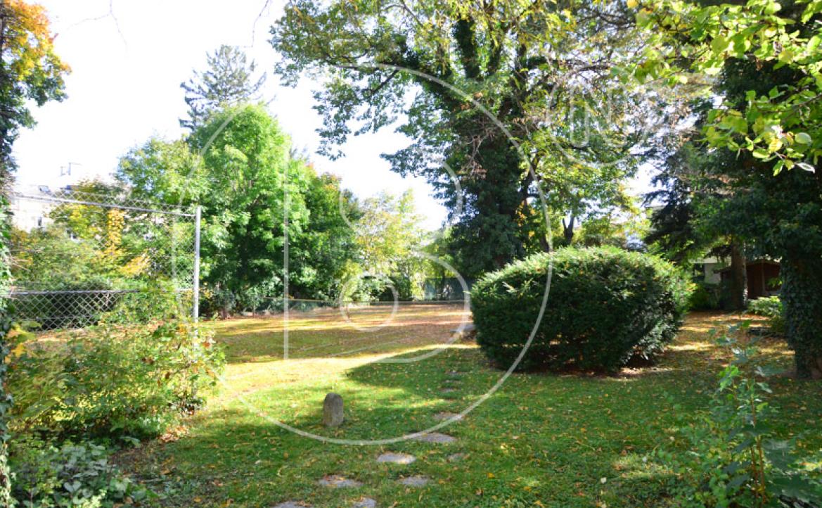 <p>Phänomenaler ebener Villenbaugrund in zentraler Grünruhelage - zwei Bauflächen!</p> - 5