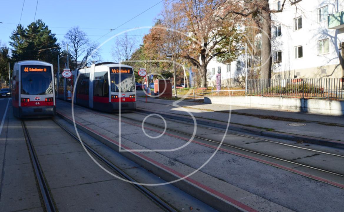 <p>Renovierungsbedürftige 3-Zimmer-Balkon-Wohnung!</p> - 31