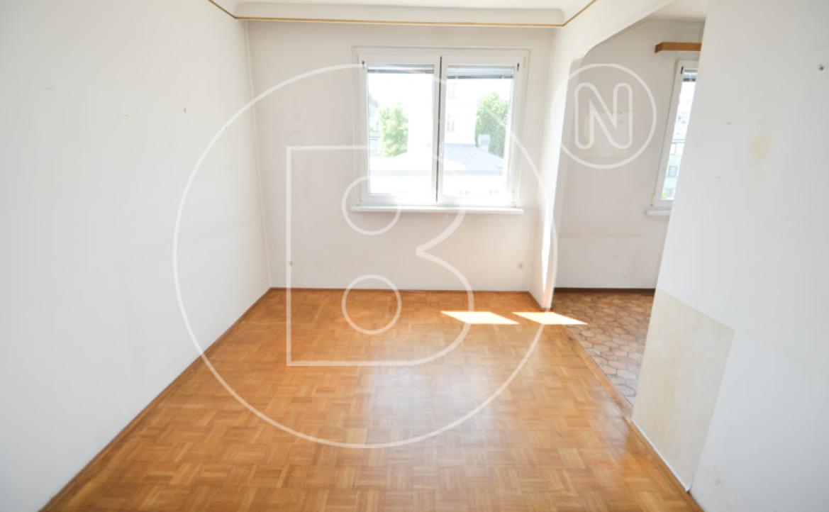 <p>Renovierungsbedürftige 3-Zimmer-Balkon-Wohnung!</p> - 14