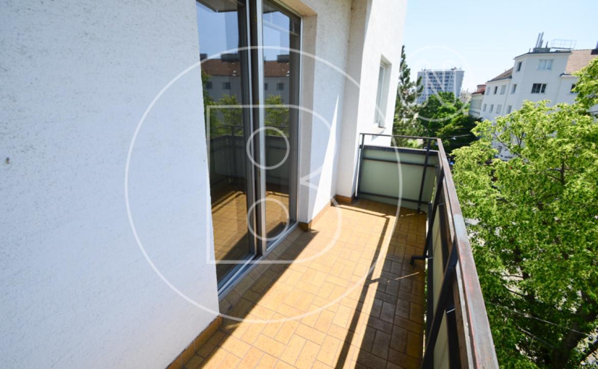 <p>Renovierungsbedürftige 3-Zimmer-Balkon-Wohnung!</p> - 9