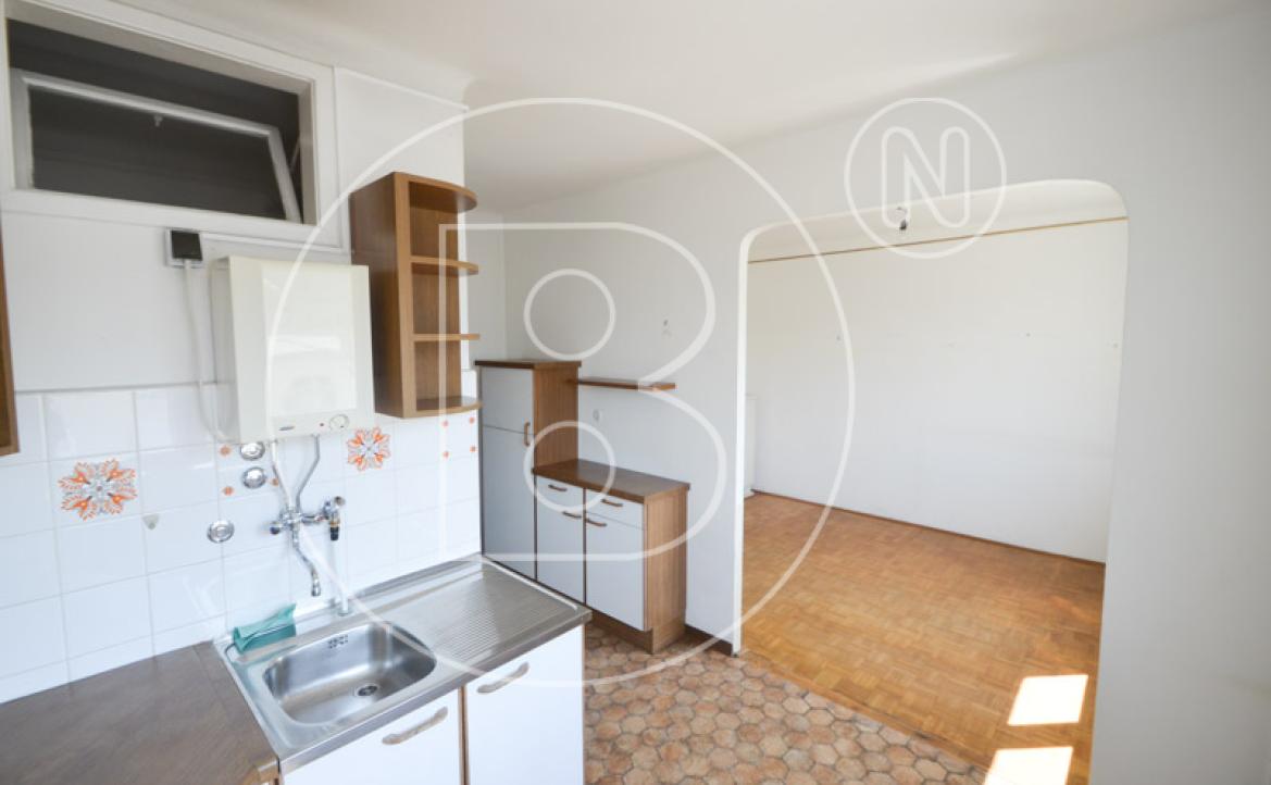 <p>Renovierungsbedürftige 3-Zimmer-Balkon-Wohnung!</p> - 17