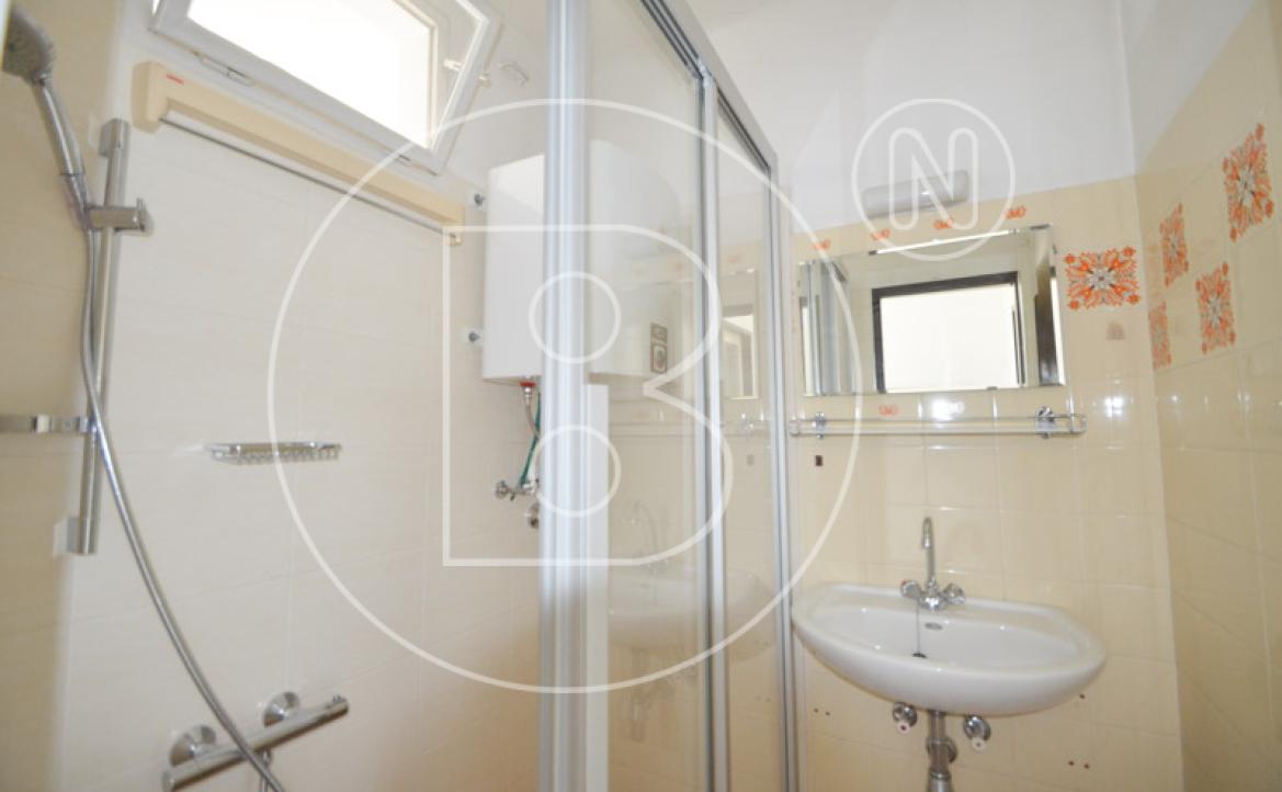 <p>Renovierungsbedürftige 3-Zimmer-Balkon-Wohnung!</p> - 22