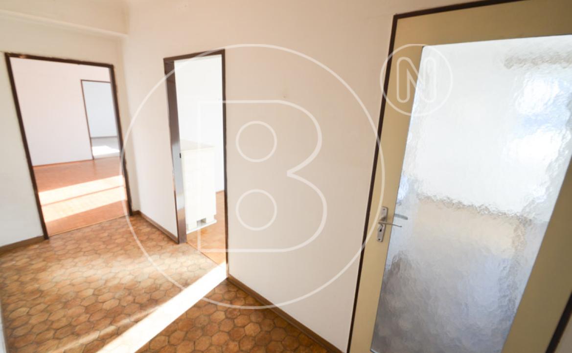 <p>Renovierungsbedürftige 3-Zimmer-Balkon-Wohnung!</p> - 6