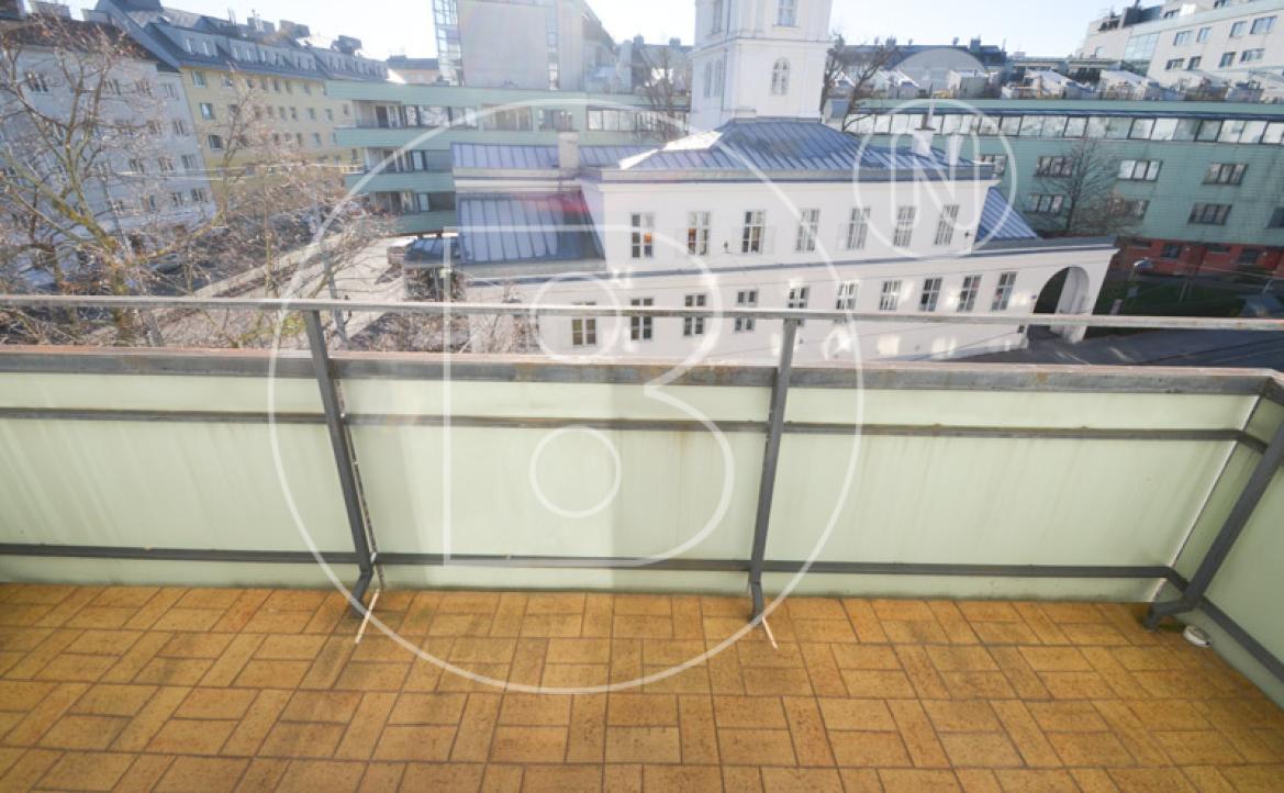 <p>Renovierungsbedürftige 3-Zimmer-Balkon-Wohnung!</p> - 8