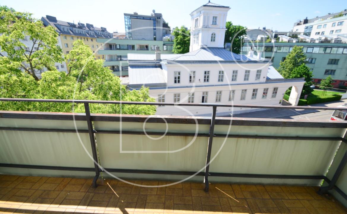 <p>Renovierungsbedürftige 3-Zimmer-Balkon-Wohnung!</p> - 7