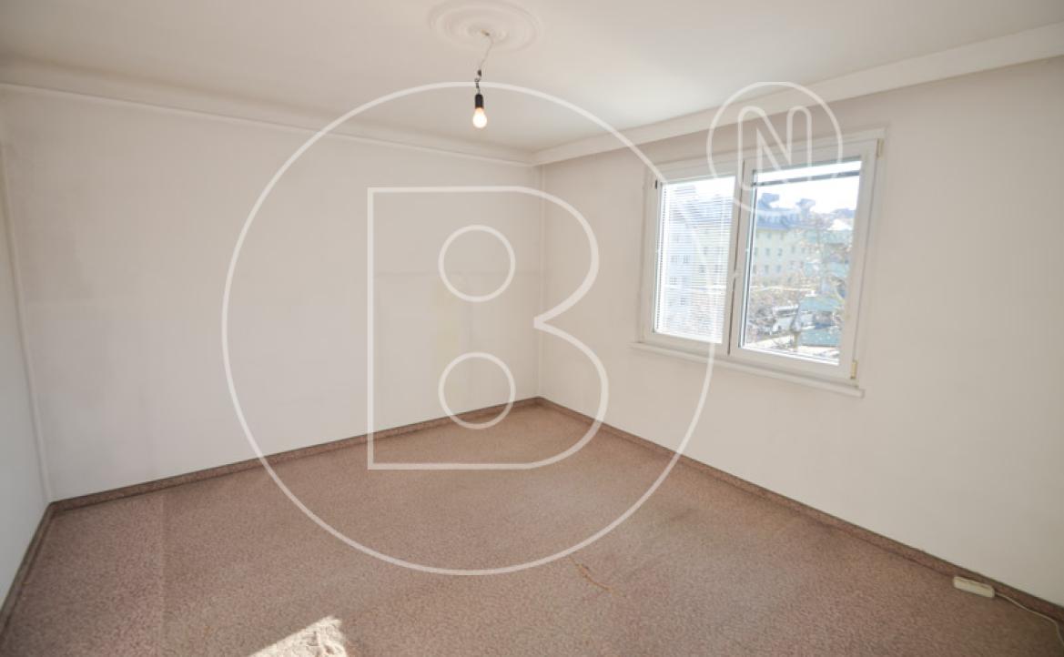 <p>Renovierungsbedürftige 3-Zimmer-Balkon-Wohnung!</p> - 14