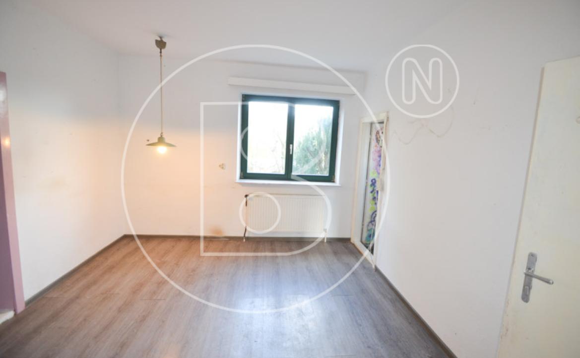 <p>Sanierungsbedürftiges Einfamilienhaus beim Riederberg!</p> - 12