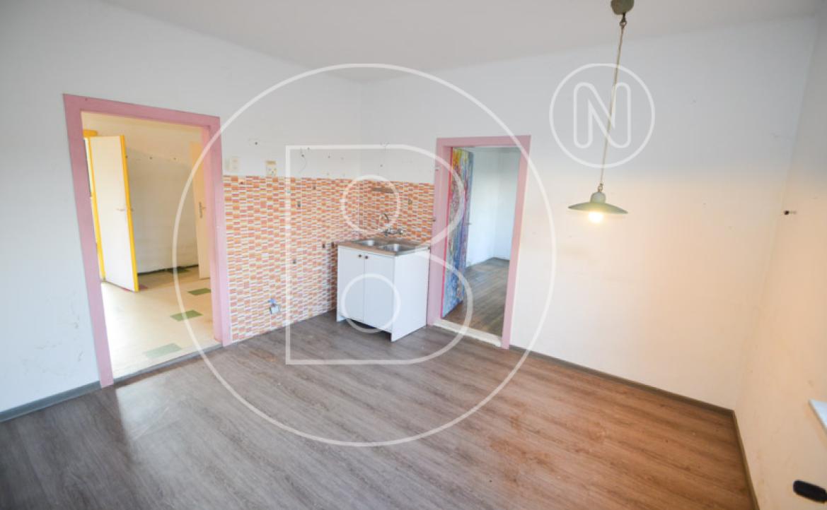 <p>Sanierungsbedürftiges Einfamilienhaus beim Riederberg!</p> - 11