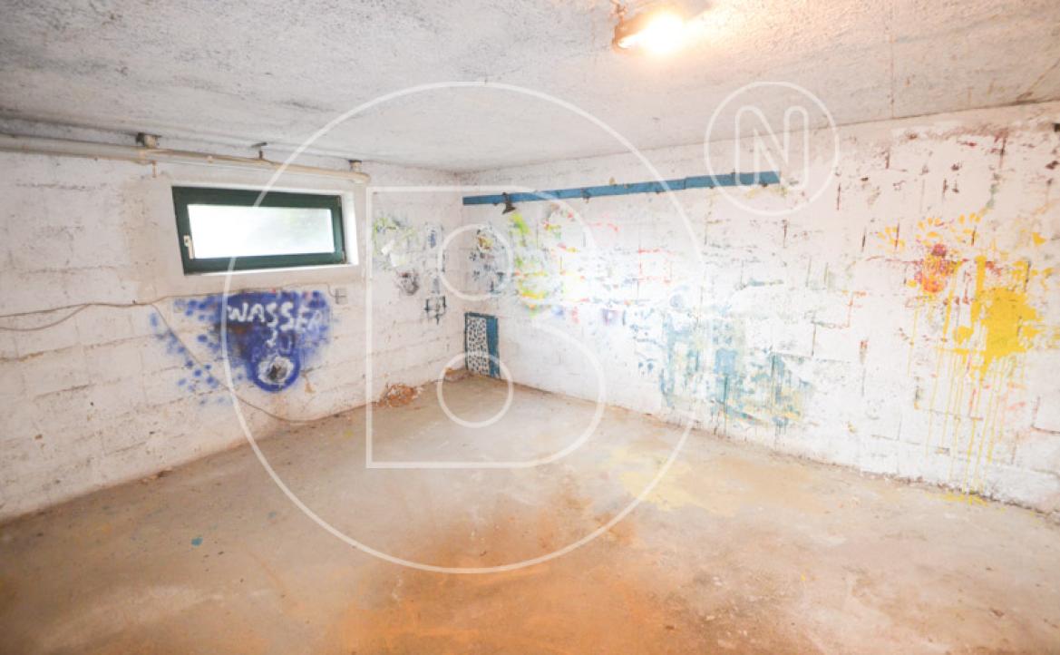 <p>Sanierungsbedürftiges Einfamilienhaus beim Riederberg!</p> - 33