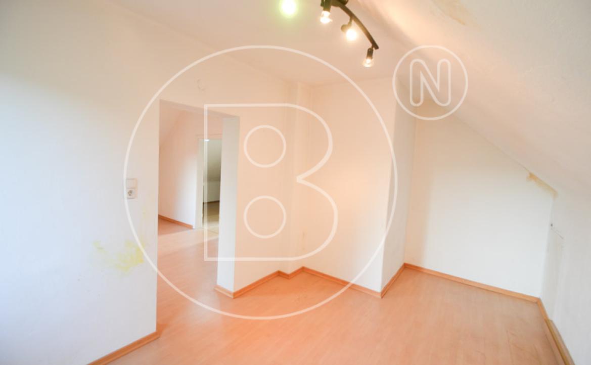 <p>Sanierungsbedürftiges Einfamilienhaus beim Riederberg!</p> - 24