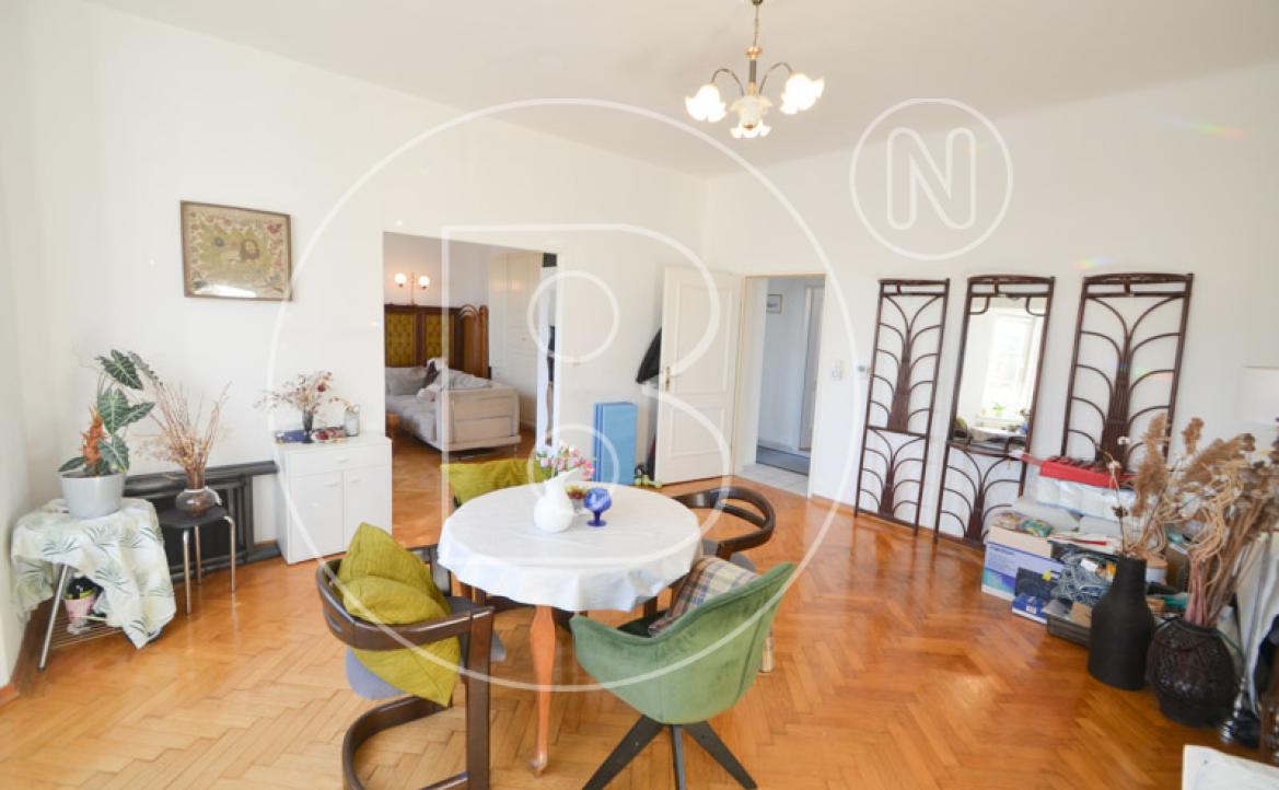 <p>Befristet vermietete 3-Zimmer-Balkon-Altbauwohnung in hervorragender Lage! </p> - 9