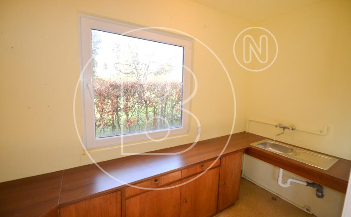 <p>Charmantes, renovierungsbedürftiges Einfamilienhaus in schöner Umgebung!</p> - 35