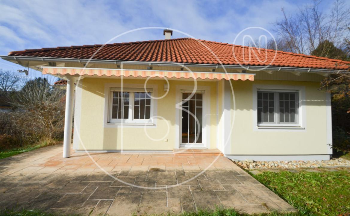 <p>Charmantes, renovierungsbedürftiges Einfamilienhaus in schöner Umgebung!</p> - 4