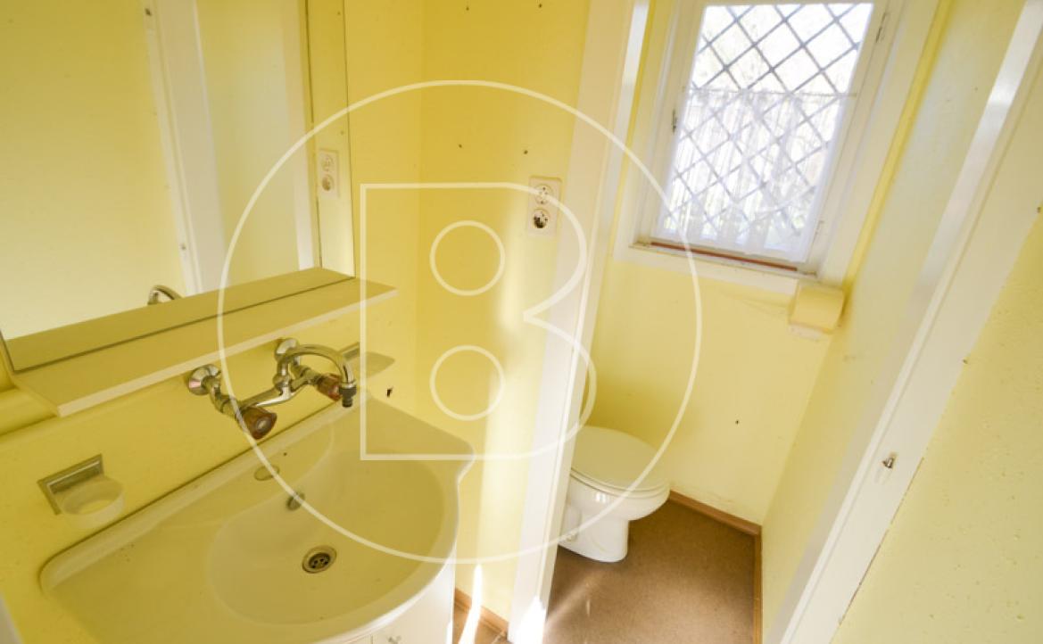 <p>Charmantes, renovierungsbedürftiges Einfamilienhaus in schöner Umgebung!</p> - 39