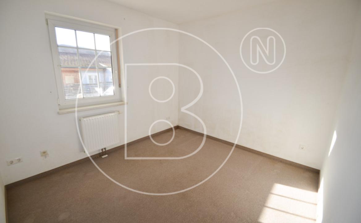 <p>Charmantes, renovierungsbedürftiges Einfamilienhaus in schöner Umgebung!</p> - 20