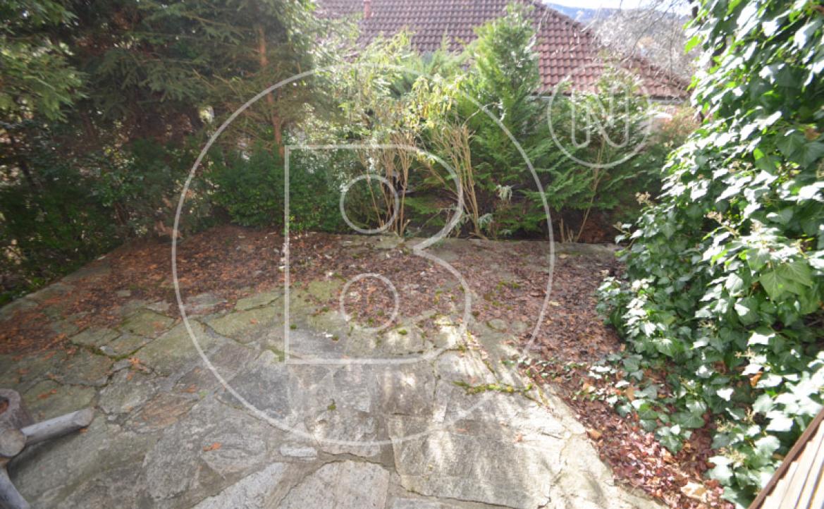 <p>Charmantes, renovierungsbedürftiges Einfamilienhaus in schöner Umgebung!</p> - 32