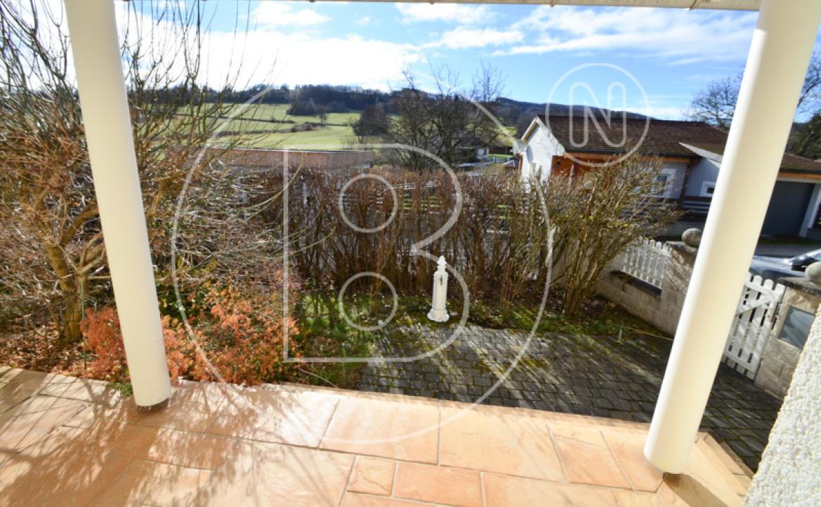 <p>Charmantes, renovierungsbedürftiges Einfamilienhaus in schöner Umgebung!</p> - 27