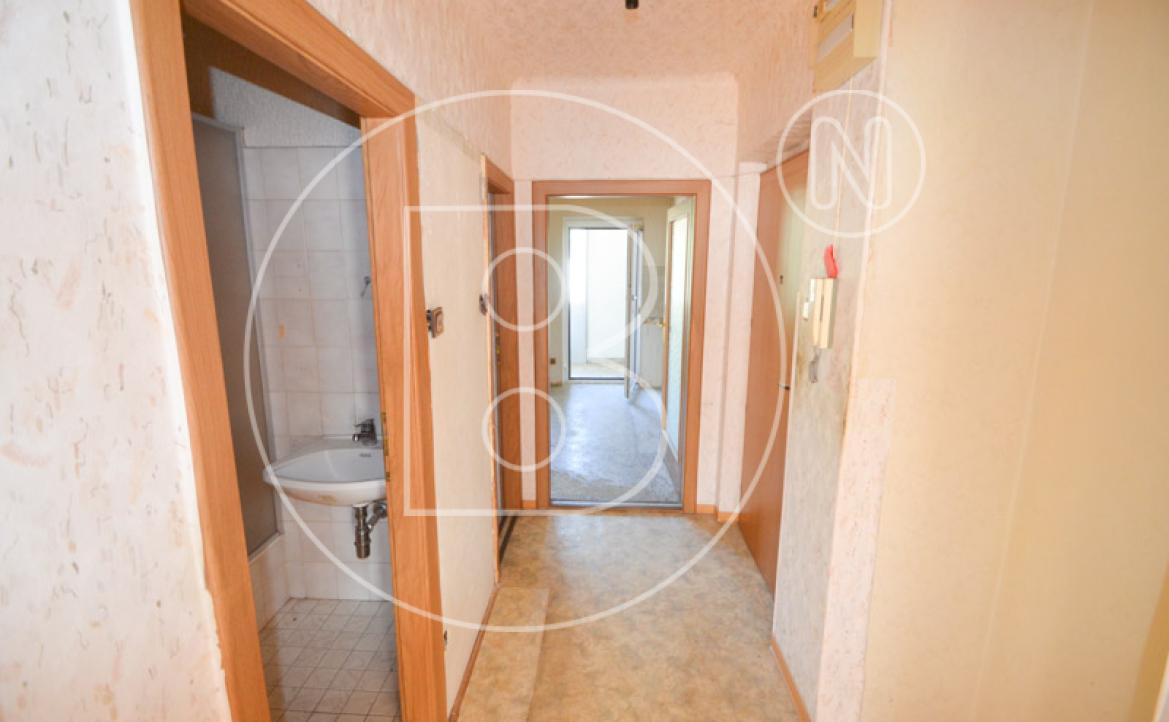 <p>Renovierungsbedürftige 2-Zimmer-Wohnung!</p> - 8