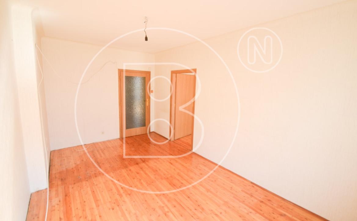 <p>Renovierungsbedürftige 2-Zimmer-Wohnung!</p> - 5