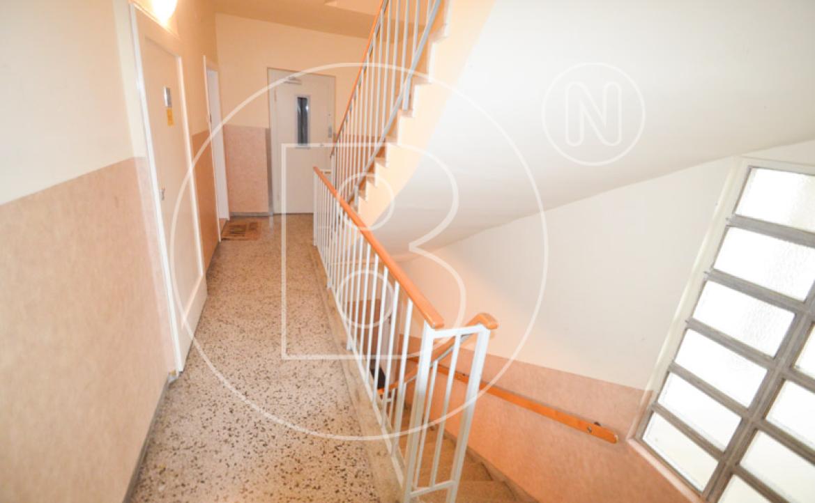 <p>Renovierungsbedürftige 2-Zimmer-Wohnung!</p> - 18