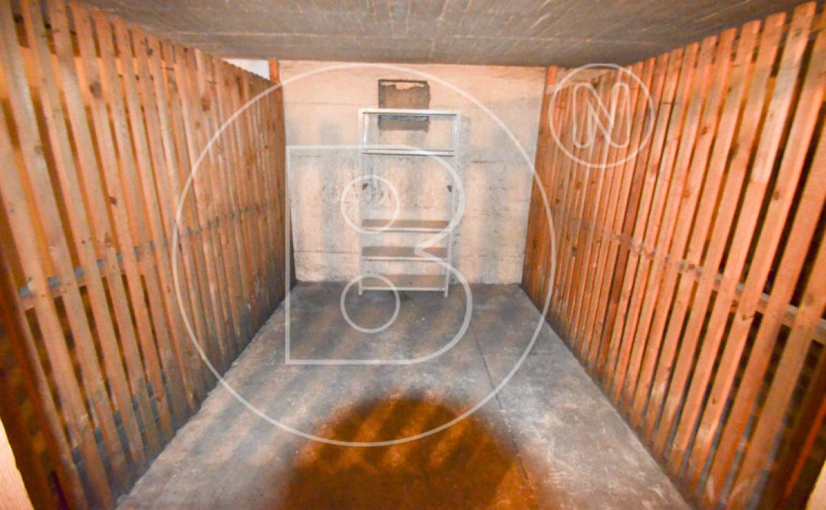 <p>Gepflegtes Wohn- und Geschäftshaus in zentraler Lage mit viel Potential!</p> - 42