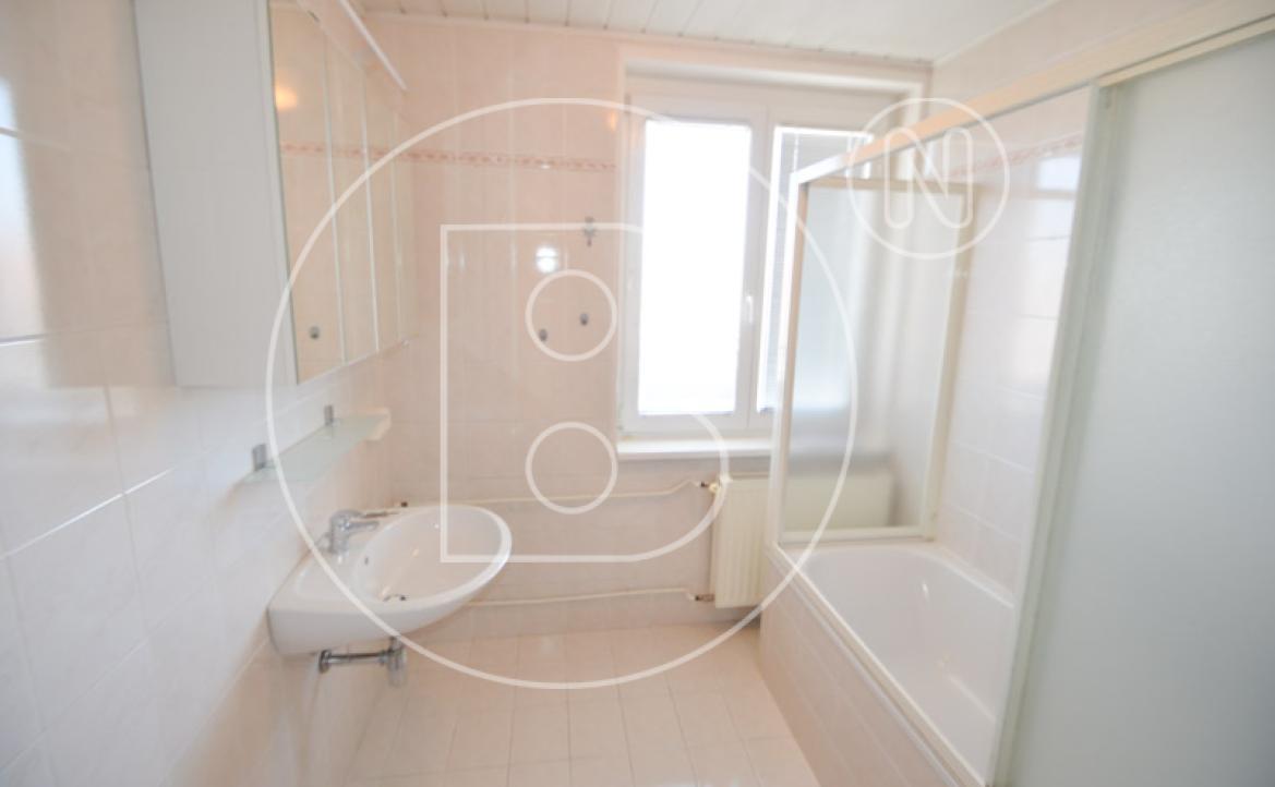 <p>Gepflegtes Wohn- und Geschäftshaus in zentraler Lage mit viel Potential!</p> - 26