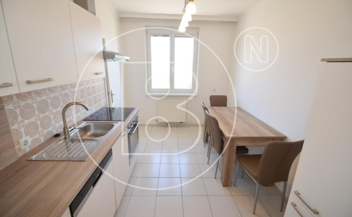 <p>Gepflegtes Wohn- und Geschäftshaus in zentraler Lage mit viel Potential!</p> - 31