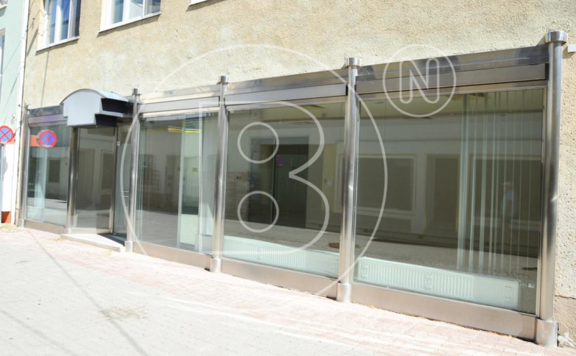 <p>Gepflegtes Wohn- und Geschäftshaus in zentraler Lage mit viel Potential!</p> - 9