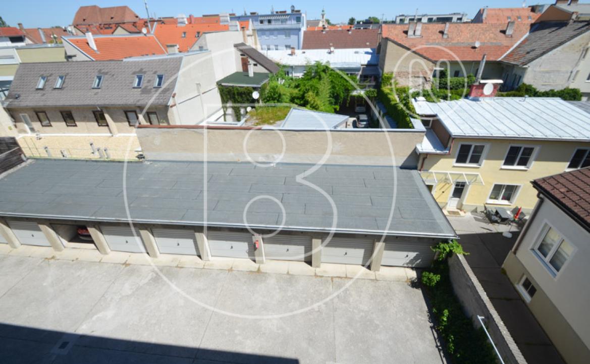 <p>Gepflegtes Wohn- und Geschäftshaus in zentraler Lage mit viel Potential!</p> - 8