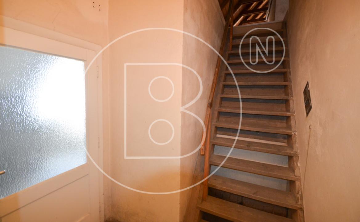 <p>Gepflegtes Wohn- und Geschäftshaus in zentraler Lage mit viel Potential!</p> - 36