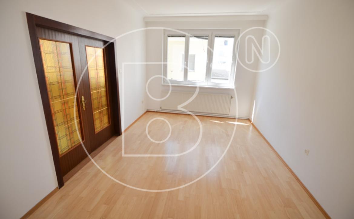 <p>Gepflegtes Wohn- und Geschäftshaus in zentraler Lage mit viel Potential!</p> - 19