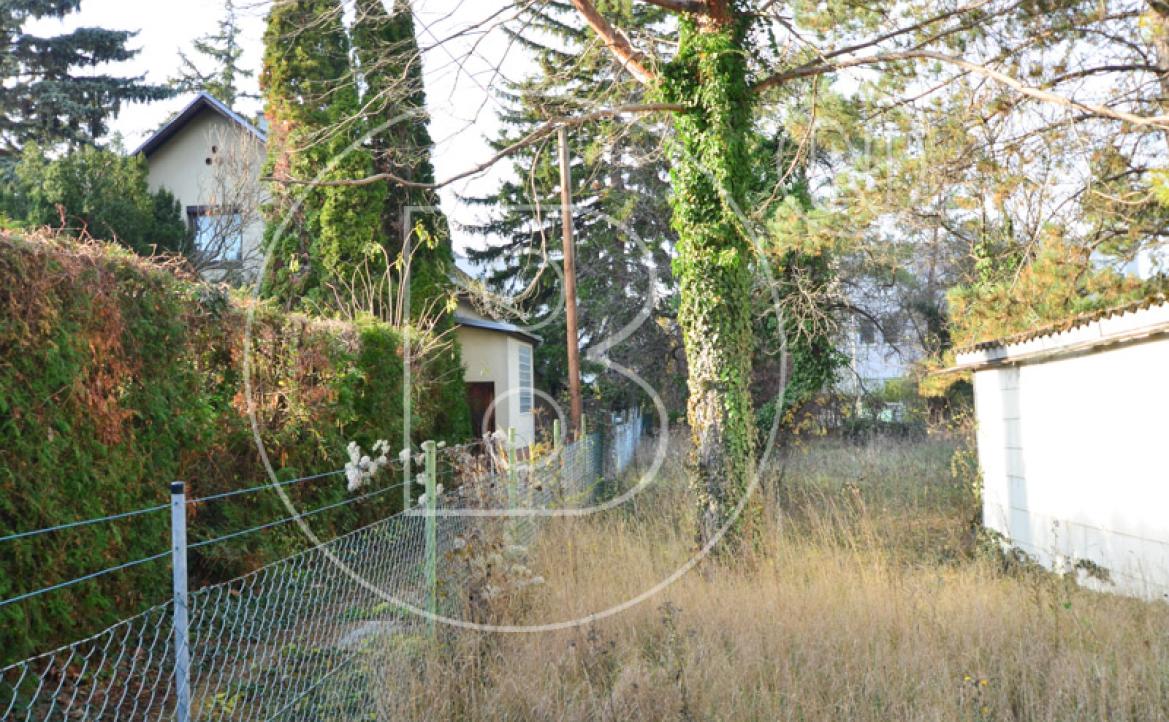 <p>Zwei nebeneinanderliegende Baugrundstücke mit Altbestandsgebäude!</p> - 5