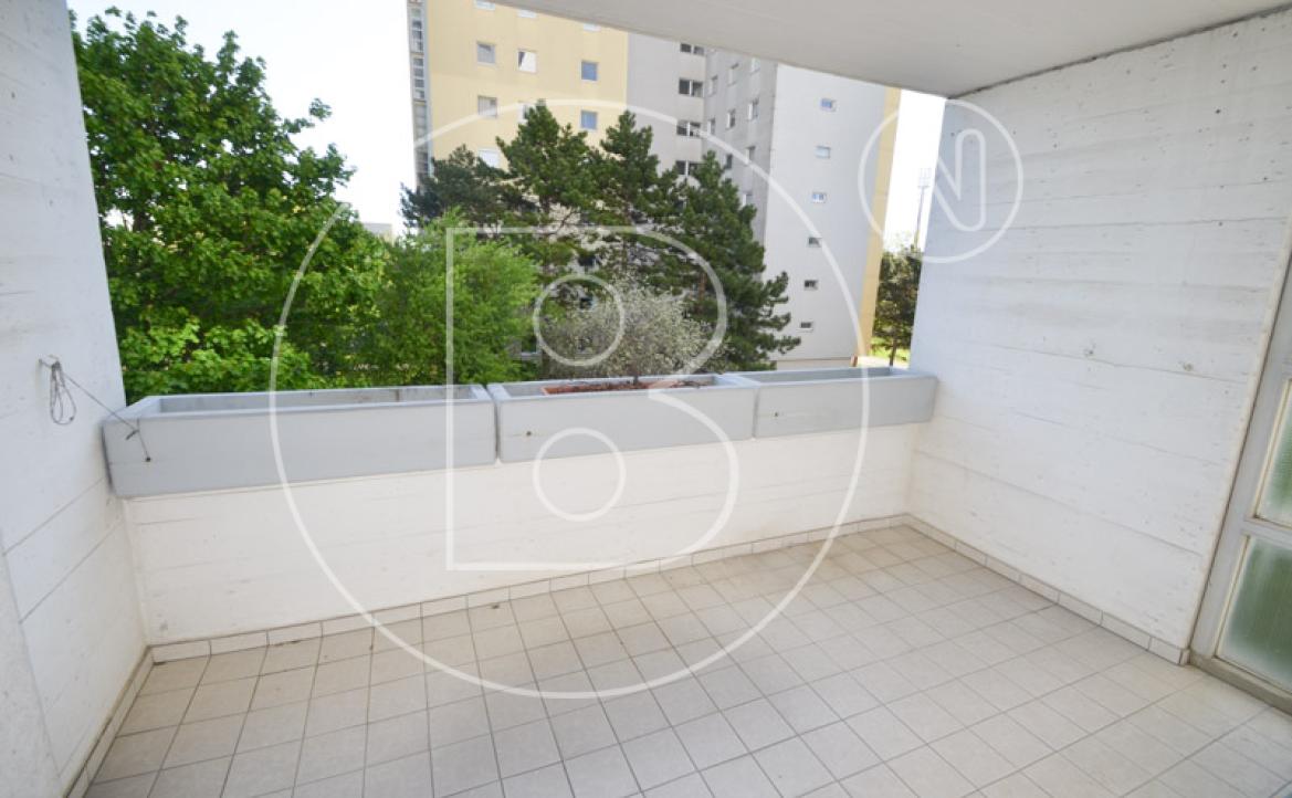<p>Renovierungsbedürftige 3-Zimmer-Loggia-Wohnung in guter Lage!</p> - 6