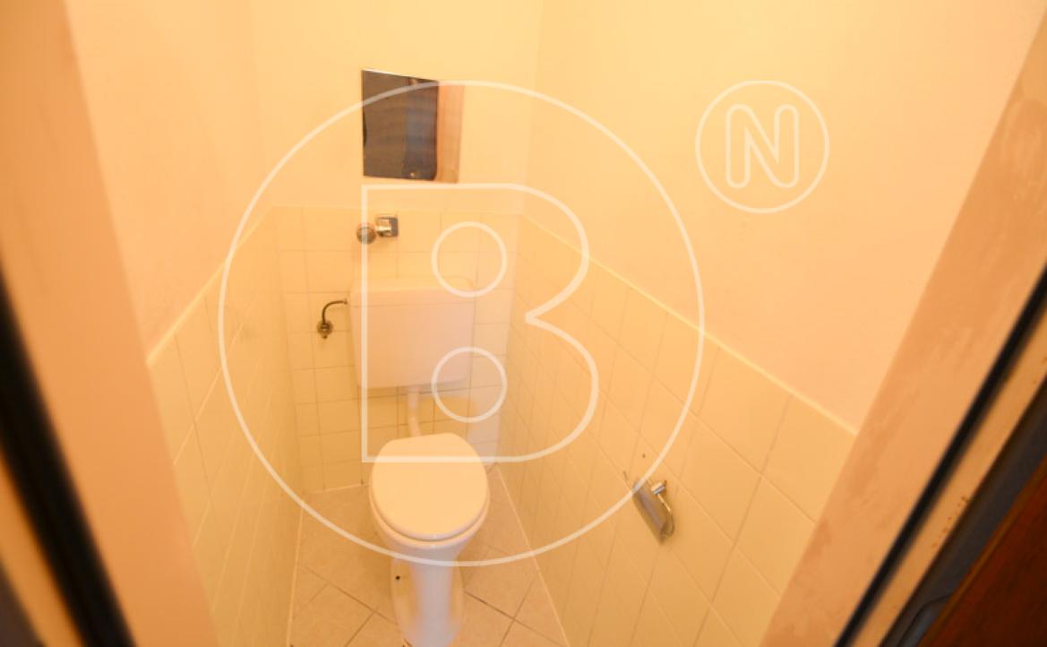 <p>Renovierungsbedürftige 3-Zimmer-Loggia-Wohnung in guter Lage!</p> - 18