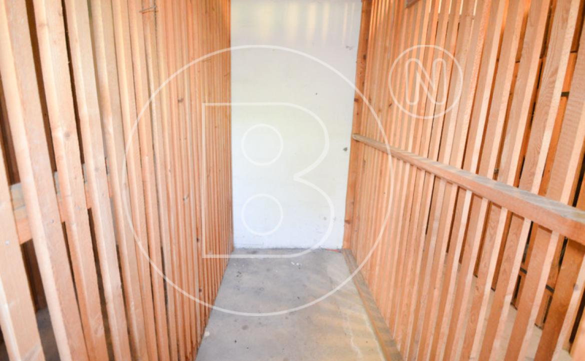 <p>Renovierungsbedürftige 3-Zimmer-Loggia-Wohnung in guter Lage!</p> - 27