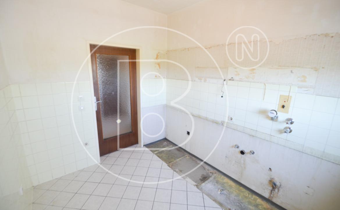 <p>Renovierungsbedürftige 3-Zimmer-Loggia-Wohnung in guter Lage!</p> - 16