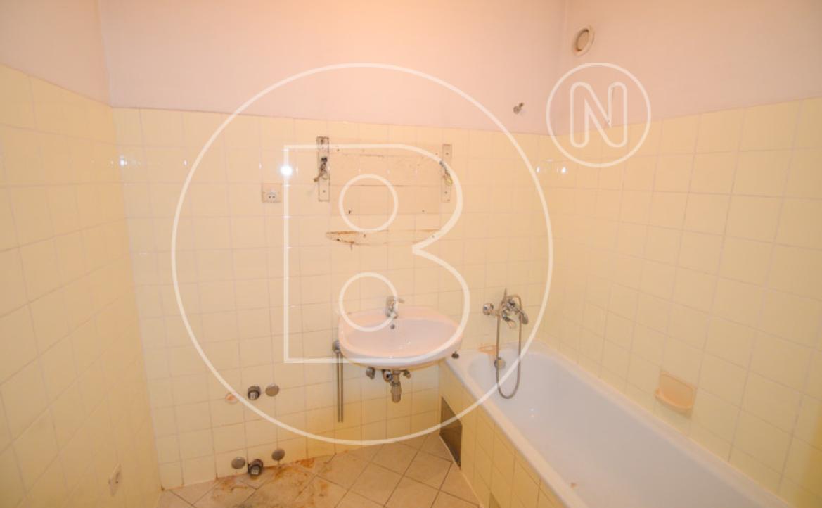 <p>Renovierungsbedürftige 3-Zimmer-Loggia-Wohnung in guter Lage!</p> - 17