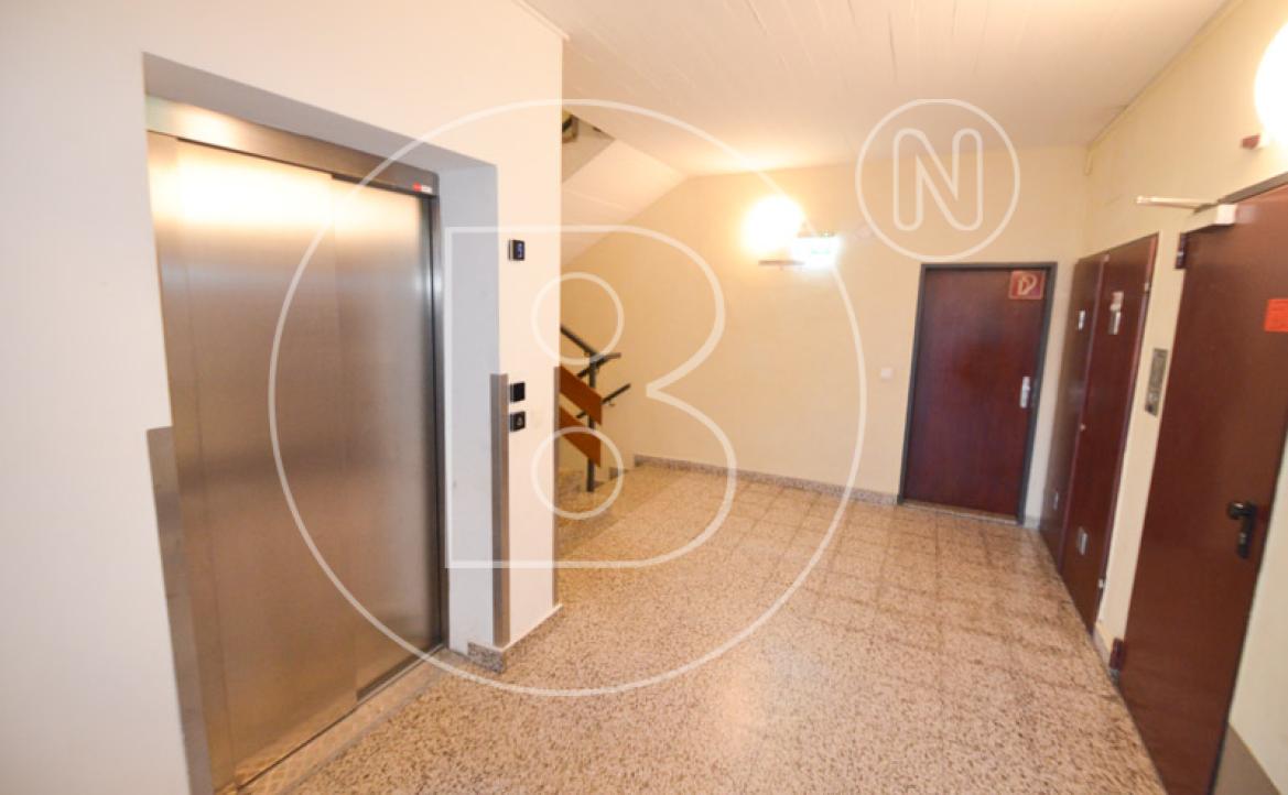 <p>Renovierungsbedürftige 3-Zimmer-Loggia-Wohnung in guter Lage!</p> - 28