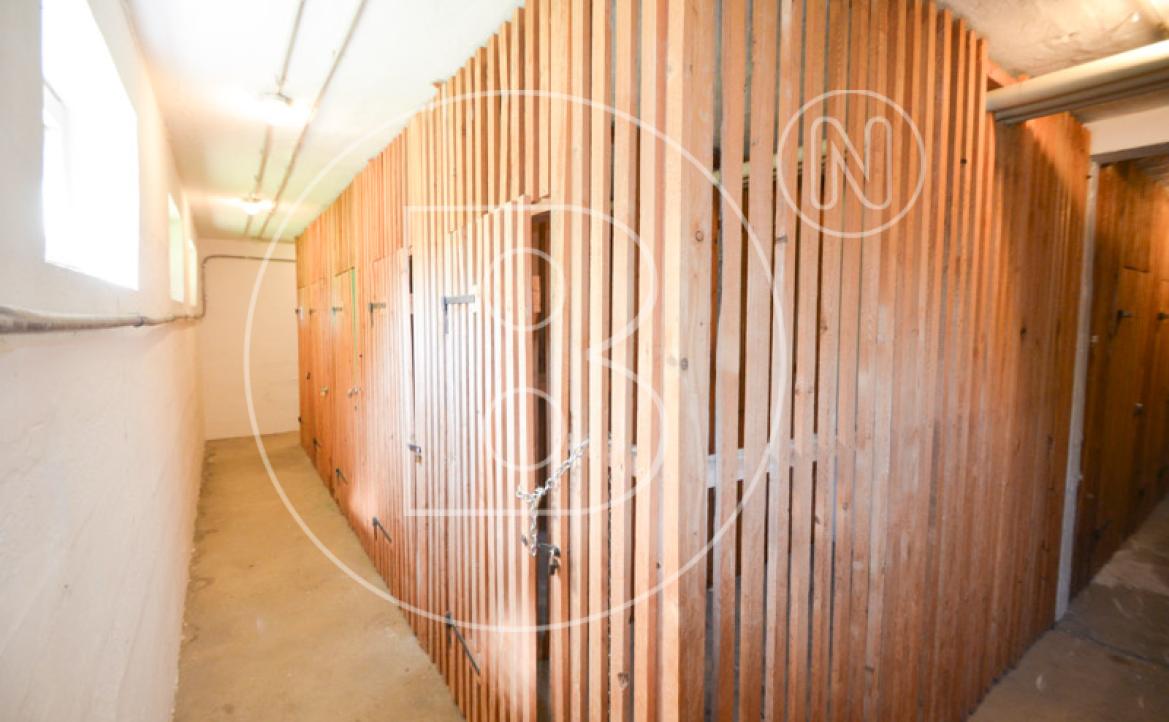 <p>Renovierungsbedürftige 3-Zimmer-Loggia-Wohnung in guter Lage!</p> - 26