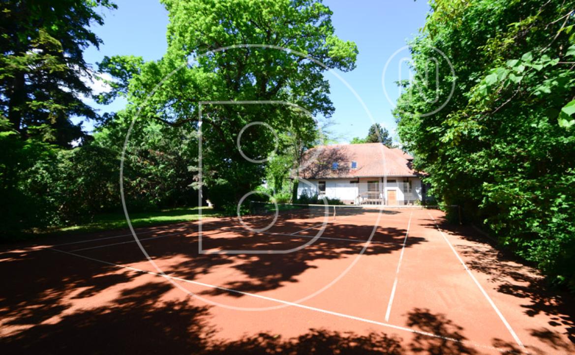 <p>Phänomenaler ebener Villenbaugrund in zentraler Grünruhelage - zwei Bauflächen!</p> - 3