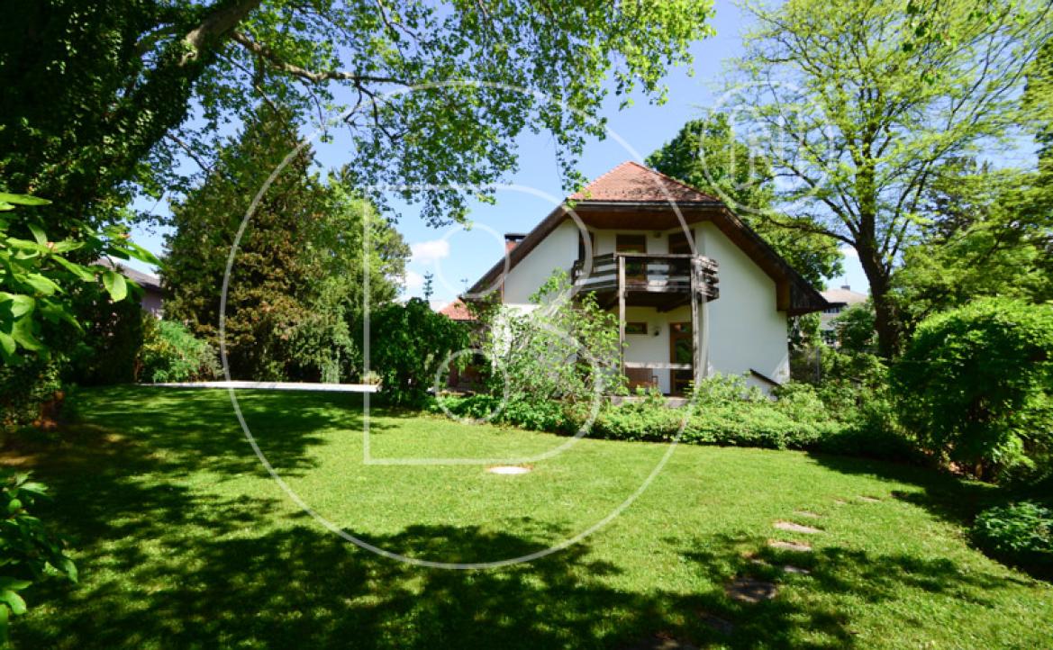 <p>Phänomenaler ebener Villenbaugrund in zentraler Grünruhelage - zwei Bauflächen!</p> - 8