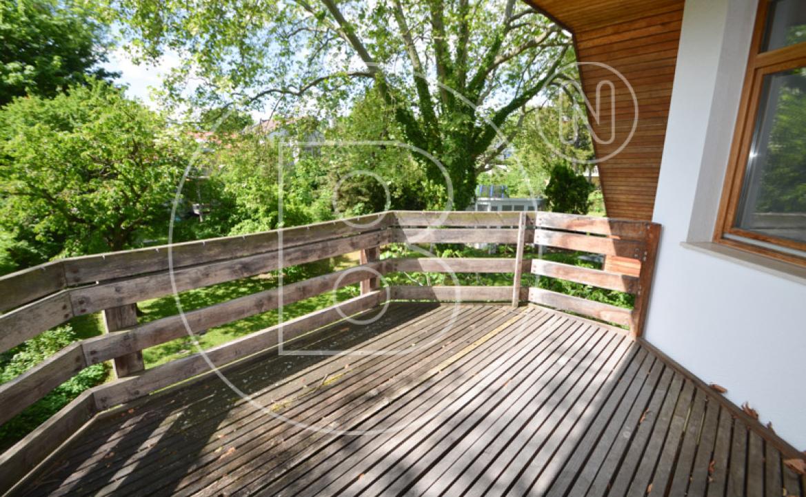 <p>Einfamilienhaus in zentraler Bestlage mit Tennisplatz auf parkähnlichem Grund!</p> - 25
