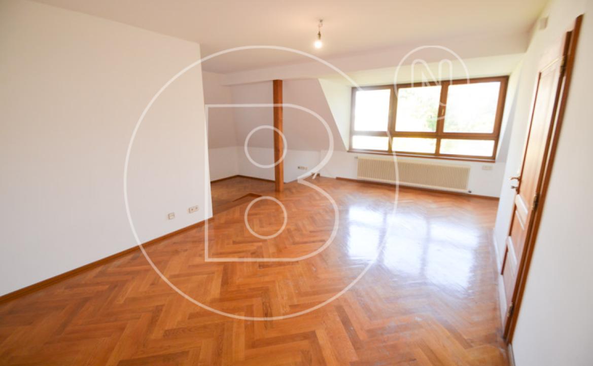 <p>Einfamilienhaus in zentraler Bestlage mit Tennisplatz auf parkähnlichem Grund!</p> - 26