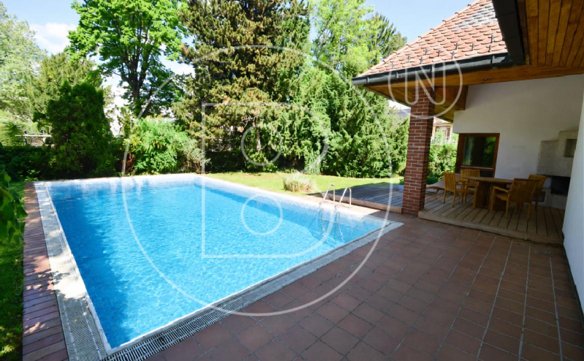 <p>Einfamilienhaus in zentraler Bestlage mit Tennisplatz auf parkähnlichem Grund!</p> - 15